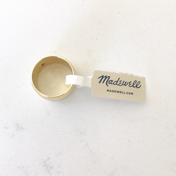 Madewell Jewelry - MADEWELL Gold Band ring SZ 7 *NWT*